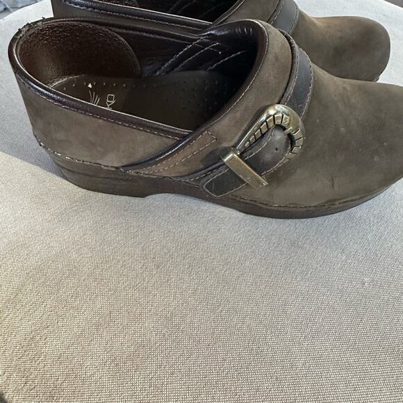 Dansko Brown Mules with Brass Buckle and Wooden Sole 38 - Picture 3 of 10